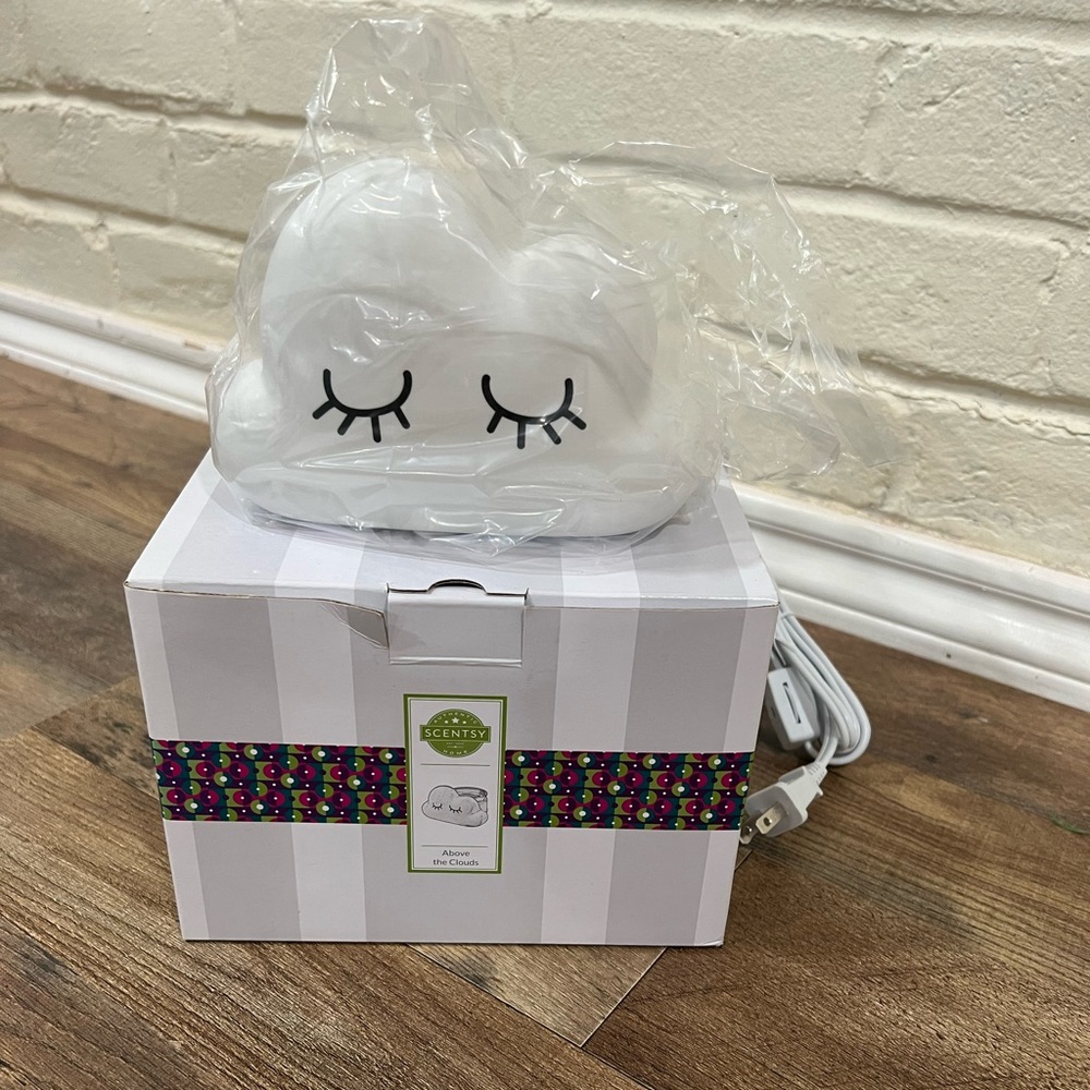 NEW - “Above the  Clouds” scentsy warmer